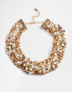 Statement necklace