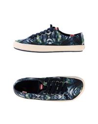 Низкие кеды и кроссовки Camper