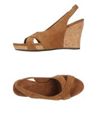 Обувь на танкетке UGG Australia