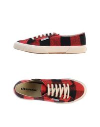 Низкие кеды и кроссовки Superga