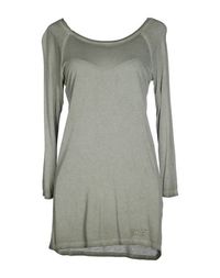 Короткое платье Guess