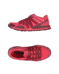 Низкие кеды и кроссовки Helly Hansen