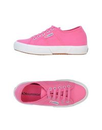 Низкие кеды и кроссовки Superga