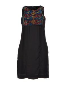 Короткое платье Versace Jeans