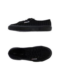 Низкие кеды и кроссовки Superga