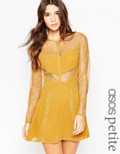 Кружевное короткое приталенное платье с вырезами ASOS PETITE - Желтый