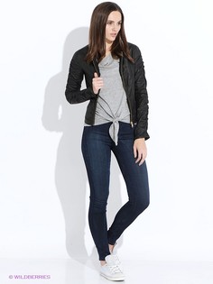 Куртки GUESS