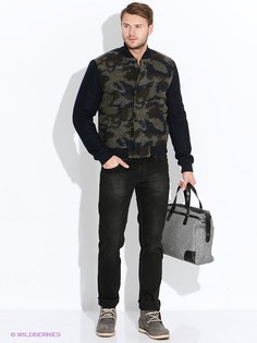 Куртки Calvin Klein