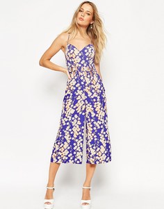 Комбинезон с цветочным принтом и вырезами ASOS - Цветочный рисунок