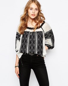 Топ в винтажном стиле с вышивкой и кружевной отделкой Maison Scotch - Мульти