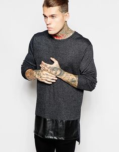 Удлиненный лонгслив из трикотажа в рубчик со вставкой под кожу ASOS - Черный