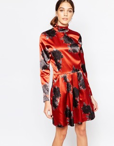 Атласное платье с цветочным принтом и высокой горловиной Ganni - Красно-бурый 942