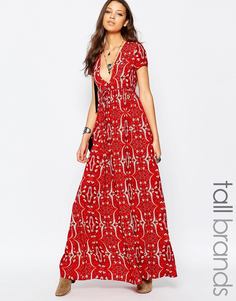 Чайное платье с глубоким вырезом и принтом пейсли Glamorous Tall - Красный