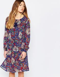 Свободное платье с удлиненной спинкой и принтом пейсли Diya - Blue paisley print