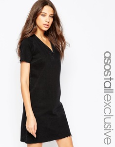 Джинсовое платье с V‑образным вырезом и необработанным низом ASOS TALL - Выбеленный черный