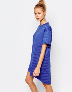 Платье-футболка в стиле oversize с небольшим логотипом Puma - Синий