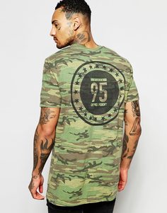 Удлиненная камуфляжная футболка с принтом на спине ASOS - Хаки