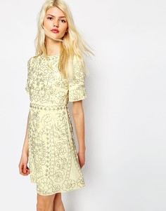 Цельнокройное платье с декоративной отделкой Needle &amp; Thread - Лимонный