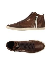 Высокие кеды и кроссовки Guess