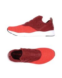 Низкие кеды и кроссовки Reebok