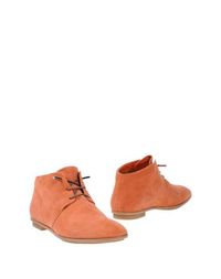 Полусапоги и высокие ботинки Tod's