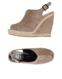 Сандалии Roger Vivier