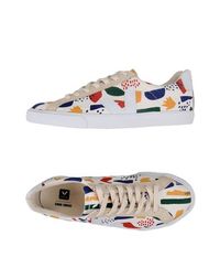 Низкие кеды и кроссовки Veja