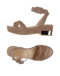 Сандалии Stuart Weitzman