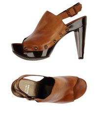 Сандалии Stuart Weitzman