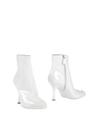 Белые Полусапоги и высокие ботинки MIU MIU