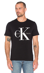 Футболка с круглым вырезом и коротким рукавом - Calvin Klein