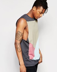 Удлиненная футболка без рукавов с геометрическим принтом и углубленной Asos