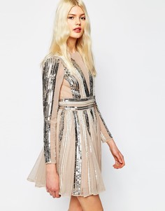 Короткое приталенное платье мини с пайетками ASOS