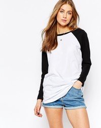 Удлиненная футболка с контрастными рукавами ASOS