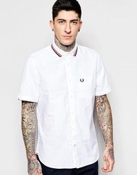 Рубашка зауженного кроя с короткими рукавами и контрастной отделкой на Fred Perry