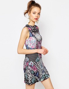 Короткое приталенное платье с цветочным принтом ASOS - Мульти
