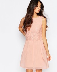 Короткое приталенное платье с кружевной отделкой Club L - Розовый