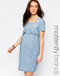 Джинсовое цельнокройное платье для беременных с вышивкой Mamalicious Mama.Licious
