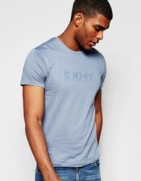 Футболка с принтом на груди DKNY - Синий