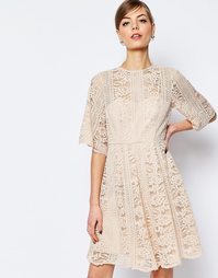 Короткое приталенное платье из кружева ASOS Premium - Blush