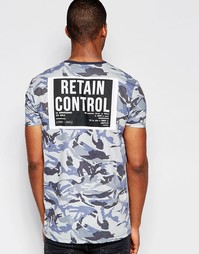 Длинная футболка с камуфляжным принтом и нашивкой ASOS - Зеленый