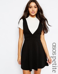 Платье с завышенной талией и V-образным вырезом ASOS PETITE - Черный