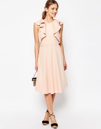 Короткое приталенное платье миди с оборкой на вороте ASOS - Розовый