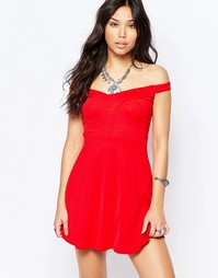 Платье с вырезом лодочкой Glamorous - Красный