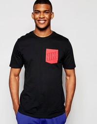 Черная футболка с контрастным карманом Nike 779706-010 - Черный