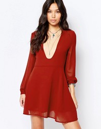 Чайное платье с длинными рукавами Glamorous - Красно-бурый