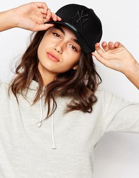 Черная сетчатая кепка New Era - Черный