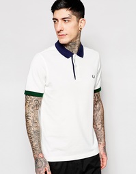 Приталенная футболка-поло с контрастным воротничком Fred Perry - Белый
