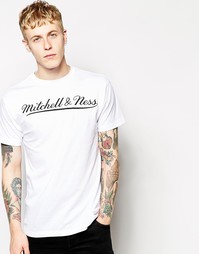 Футболка с надписью Mitchell &amp; Ness - Белый