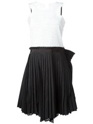 расклешенное платье  Sacai